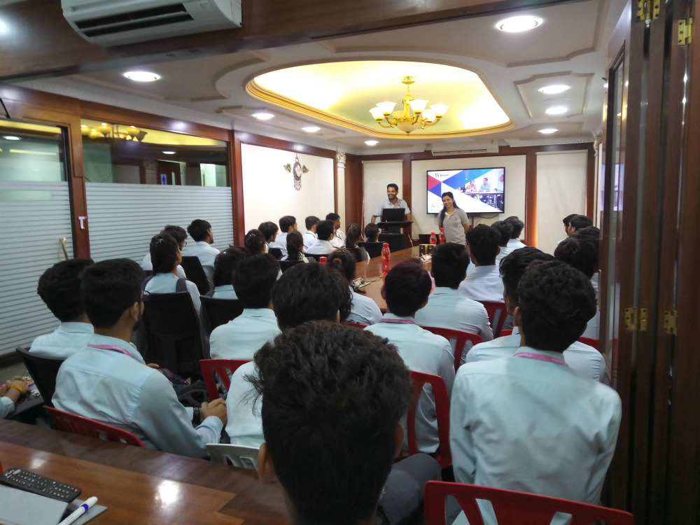 Acropolis Students at India's Best IT Company in Indore for Industrial Visit